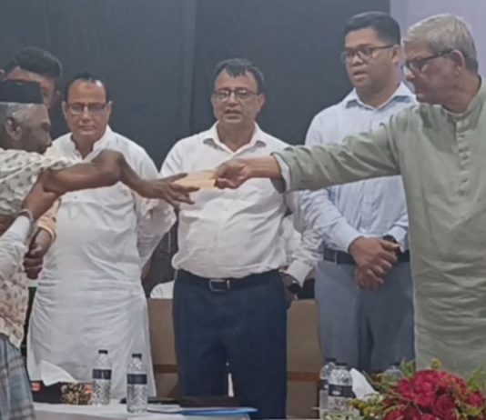 কোনভাবে কৃষক যাতে ক্ষতিগ্রস্ত না হয় সে লক্ষ্যে কাজ করছে সরকার : ঠাকুরগাঁওয়ে মির্জা ফখরুল
